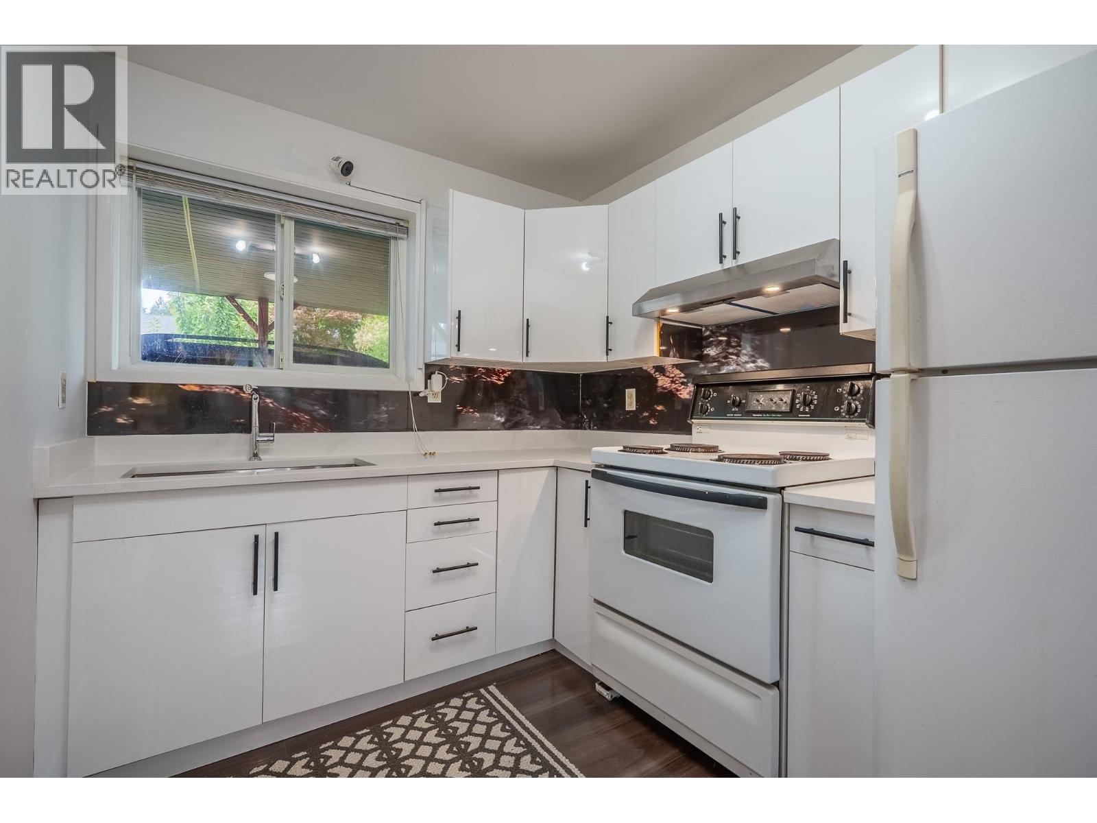 1121 PRAIRIE AVENUE, Port Coquitlam