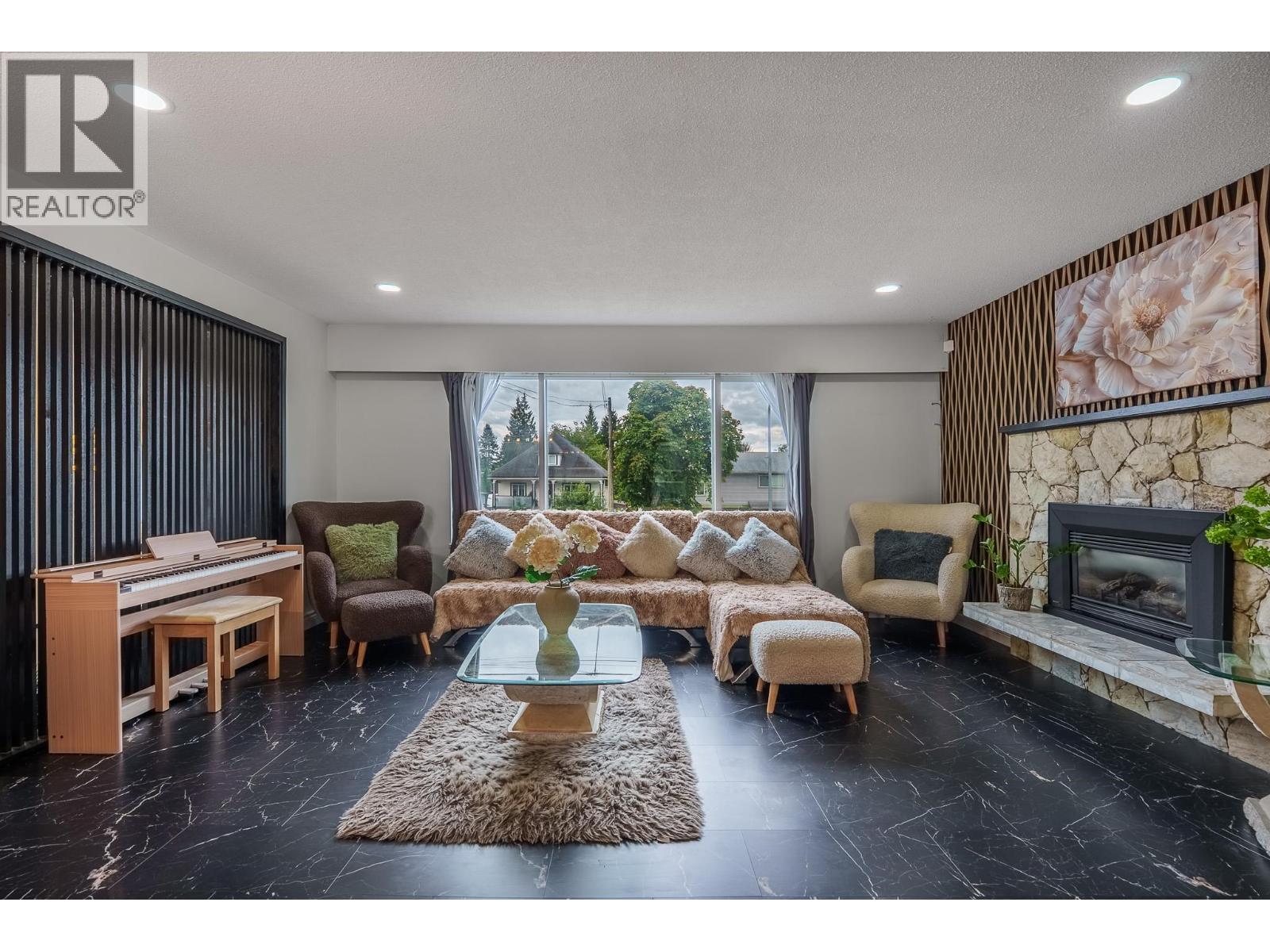 1121 PRAIRIE AVENUE, Port Coquitlam