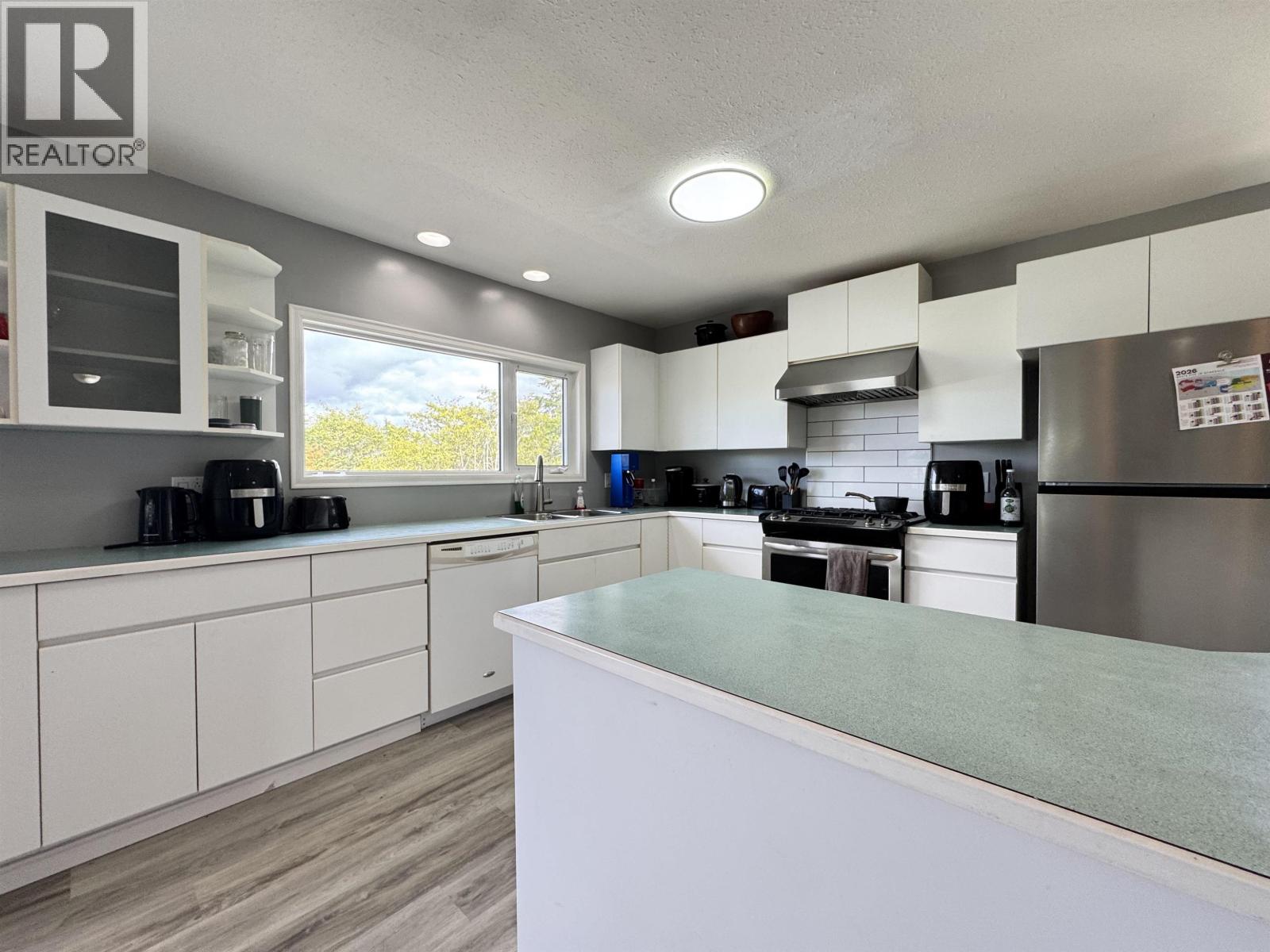 707 E 4TH AVENUE - Image 12