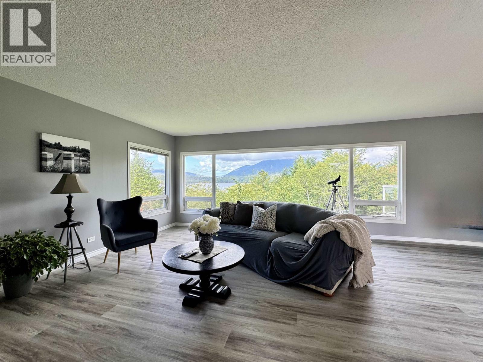 707 E 4TH AVENUE - Image 7