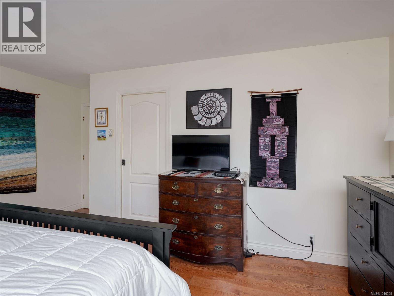 2E 9851 Second Street, Sidney