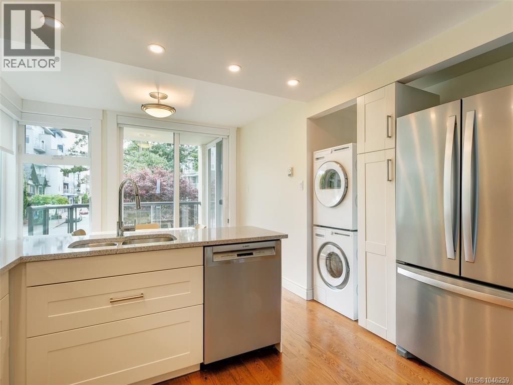 2E 9851 Second Street, Sidney
