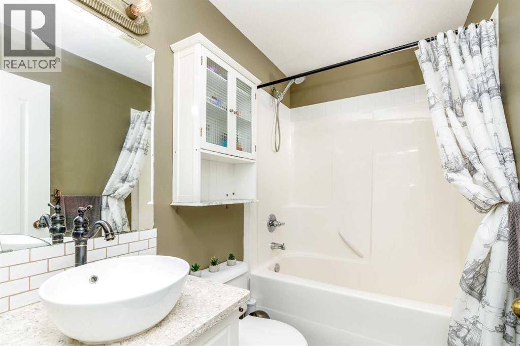 18 Arnold Close, Red Deer