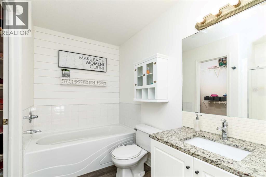 18 Arnold Close, Red Deer