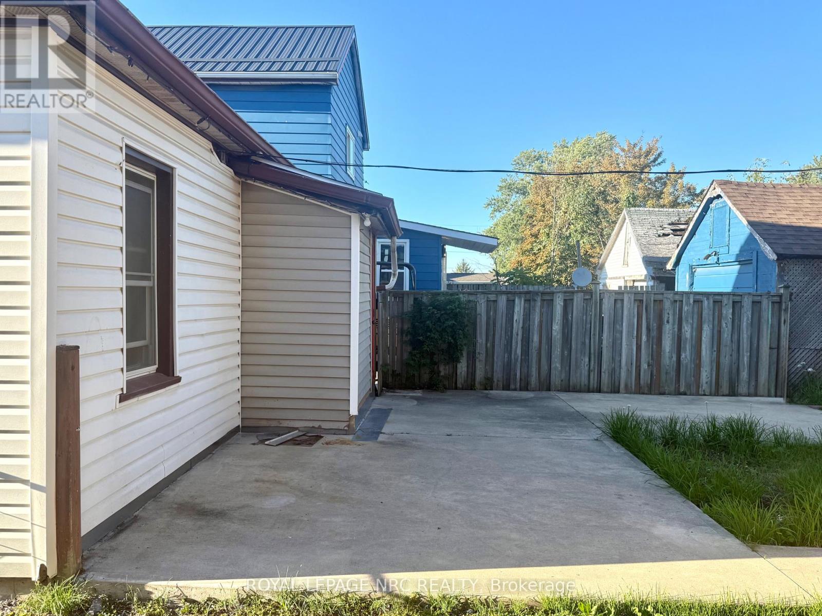 37 WRIGHT STREET - 3