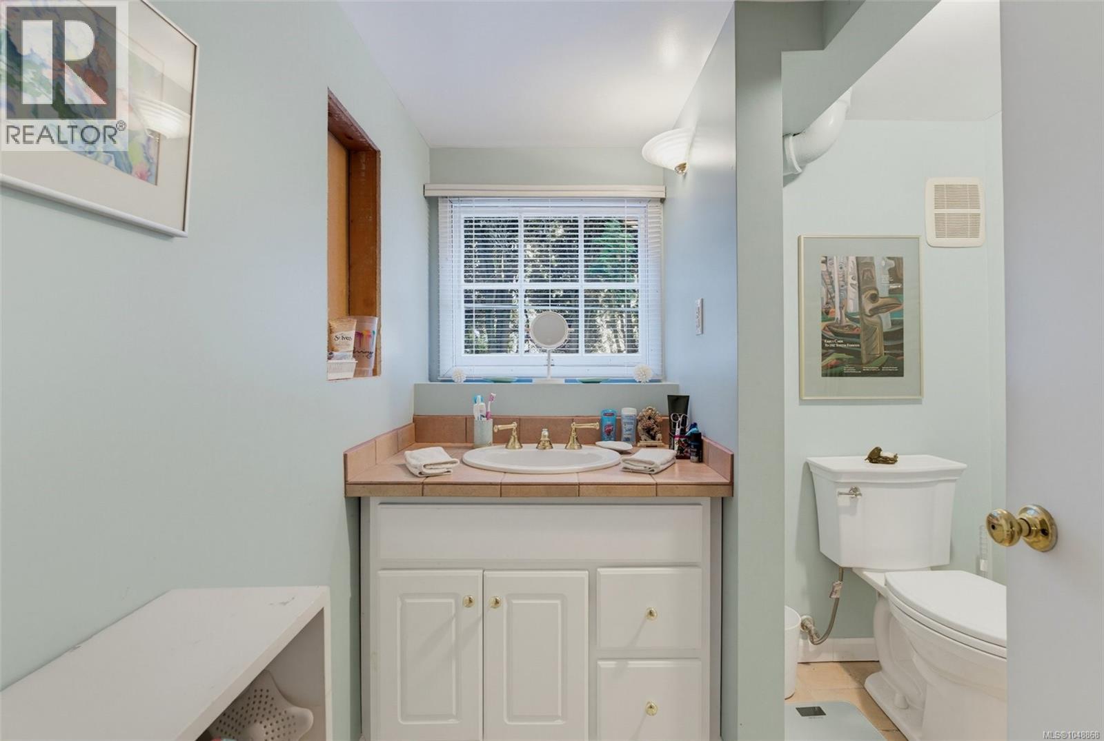 817 St. Patrick St - 25