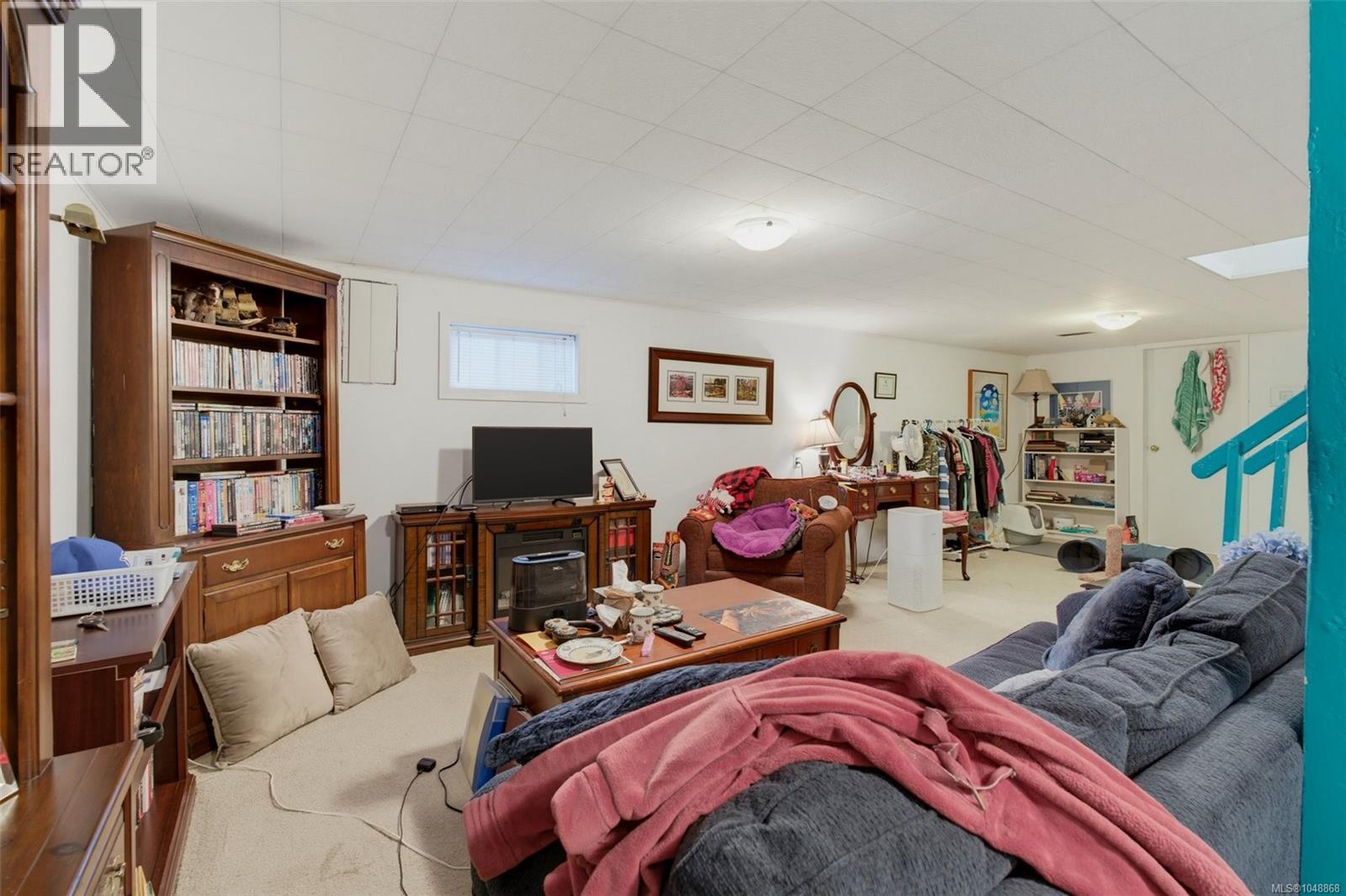  817 St. Patrick Street, Oak Bay
