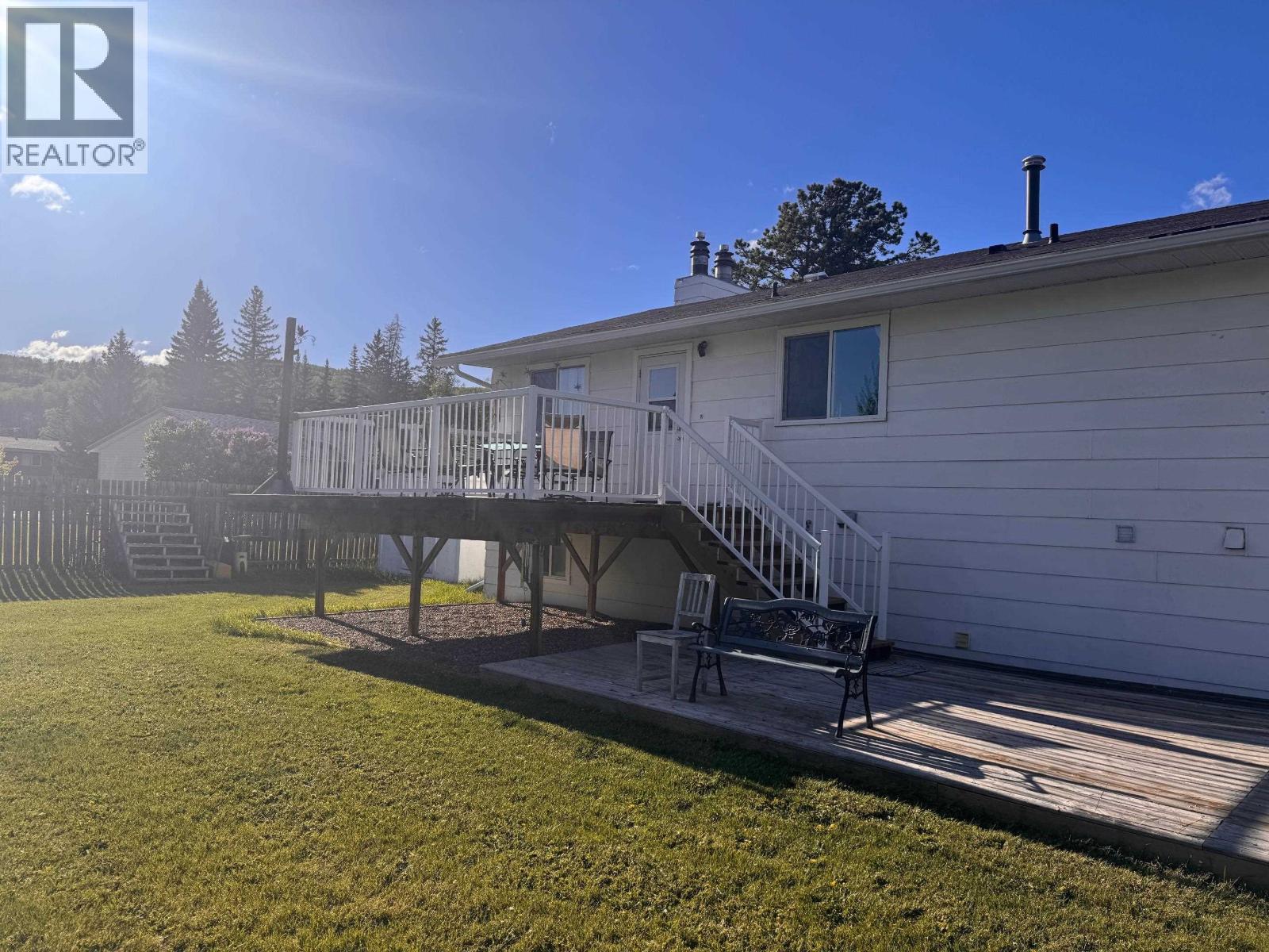 10102 PAQUETTE AVENUE, Hudsons Hope — photo 4
