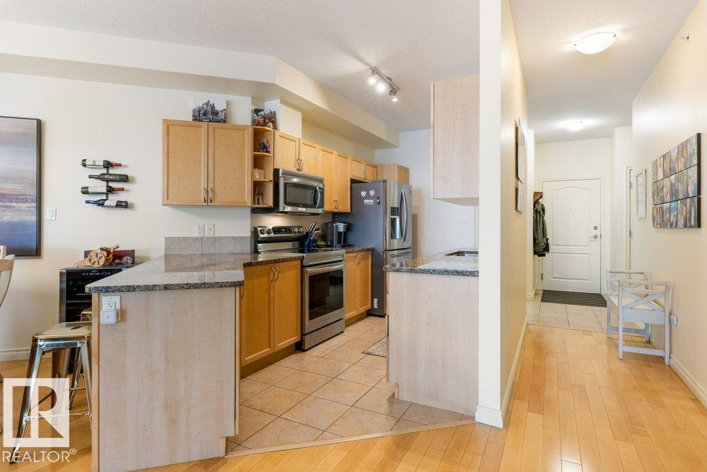 #406 5 PERRON ST - 8