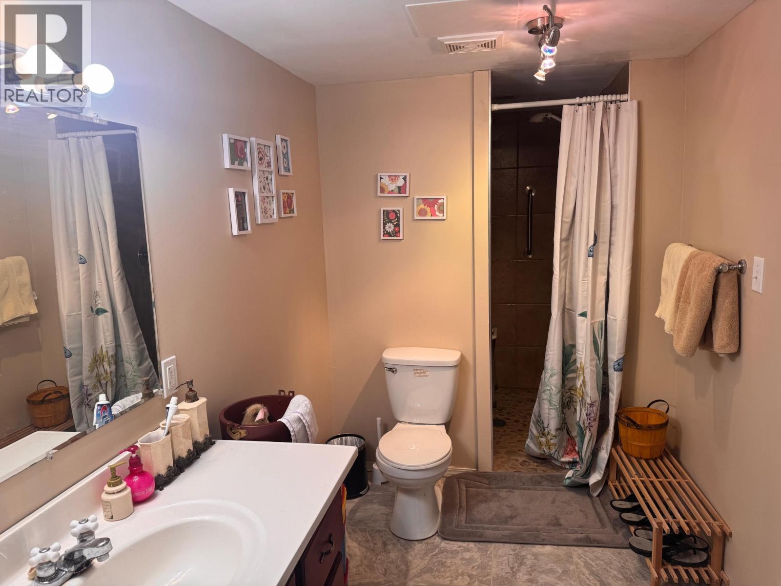 10102 PAQUETTE AVENUE - 32