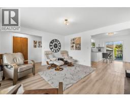 Full bathroom - 776 Glenwood Avenue, Kelowna, BC V1Y5M5 Photo 6