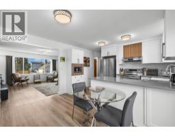 Living room - 776 Glenwood Avenue, Kelowna, BC V1Y5M5 Photo 10