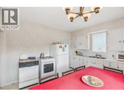 16 N Hythe Avenue, Burnaby, BC V5B1G4 Photo 14