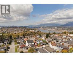 16 N Hythe Avenue, Burnaby, BC V5B1G4 Photo 39