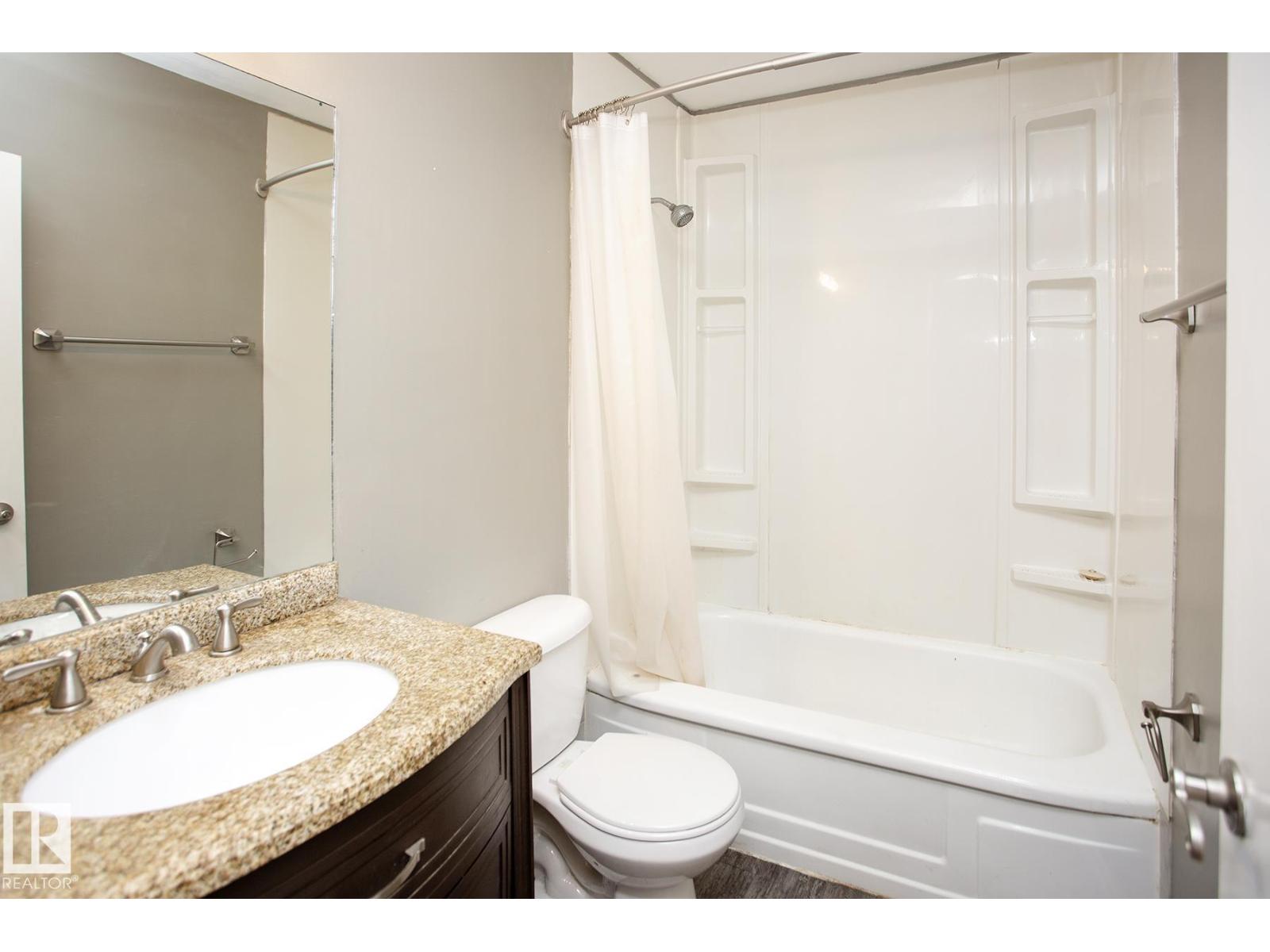 #8 15431 93 AV NW - 5