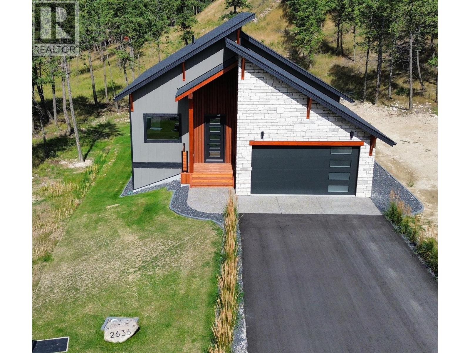 2636 Taynton Trail, Invermere — photo 2
