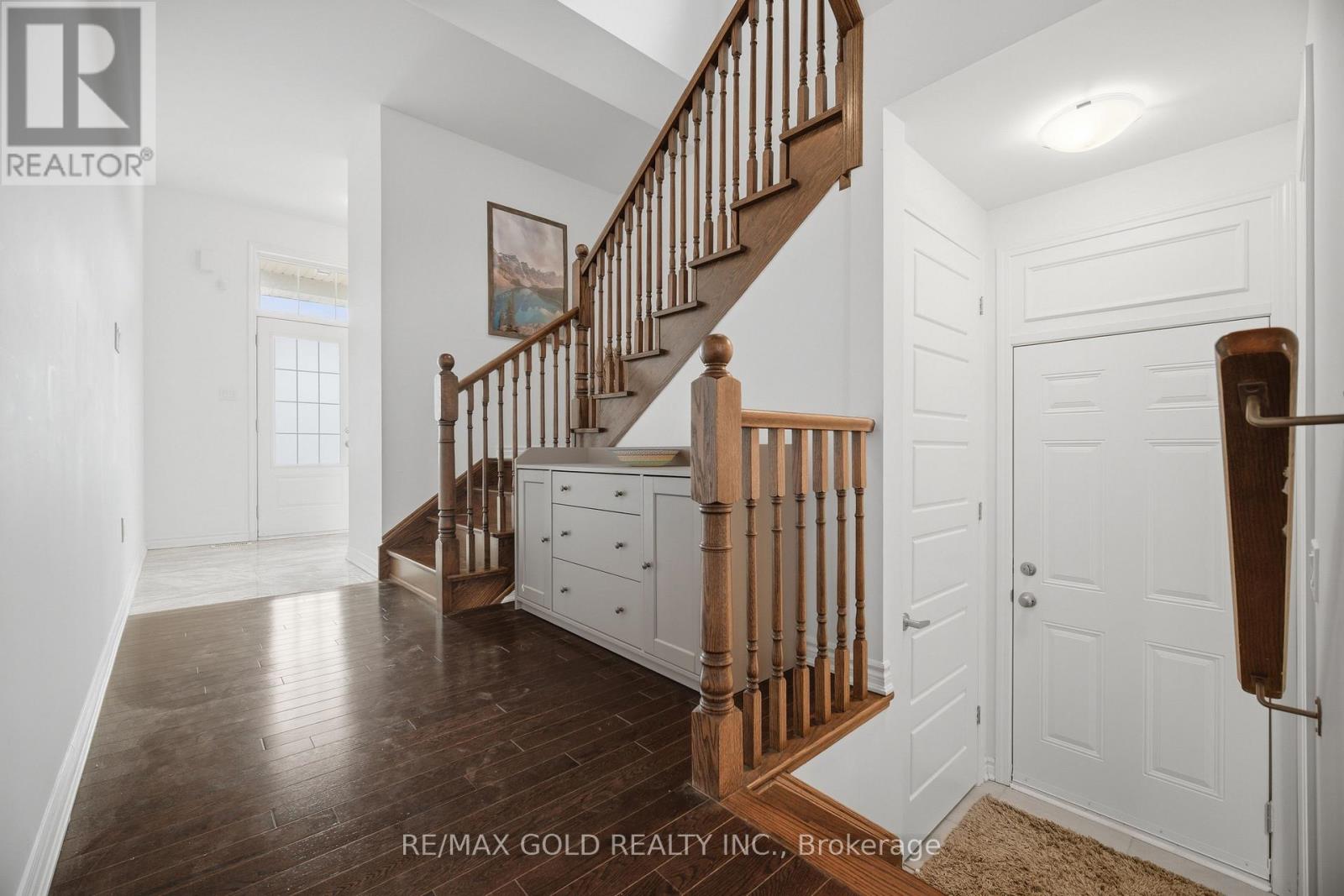 526 KENNEDY CIRCLE W - 43