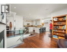 Full bathroom - 8615 Okanagan Landing Road, Vernon, BC V1H1J6 Photo 11