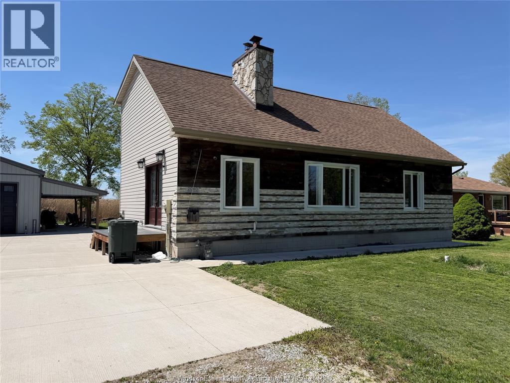 2040 FRONT ROAD North, Amherstburg — photo 2