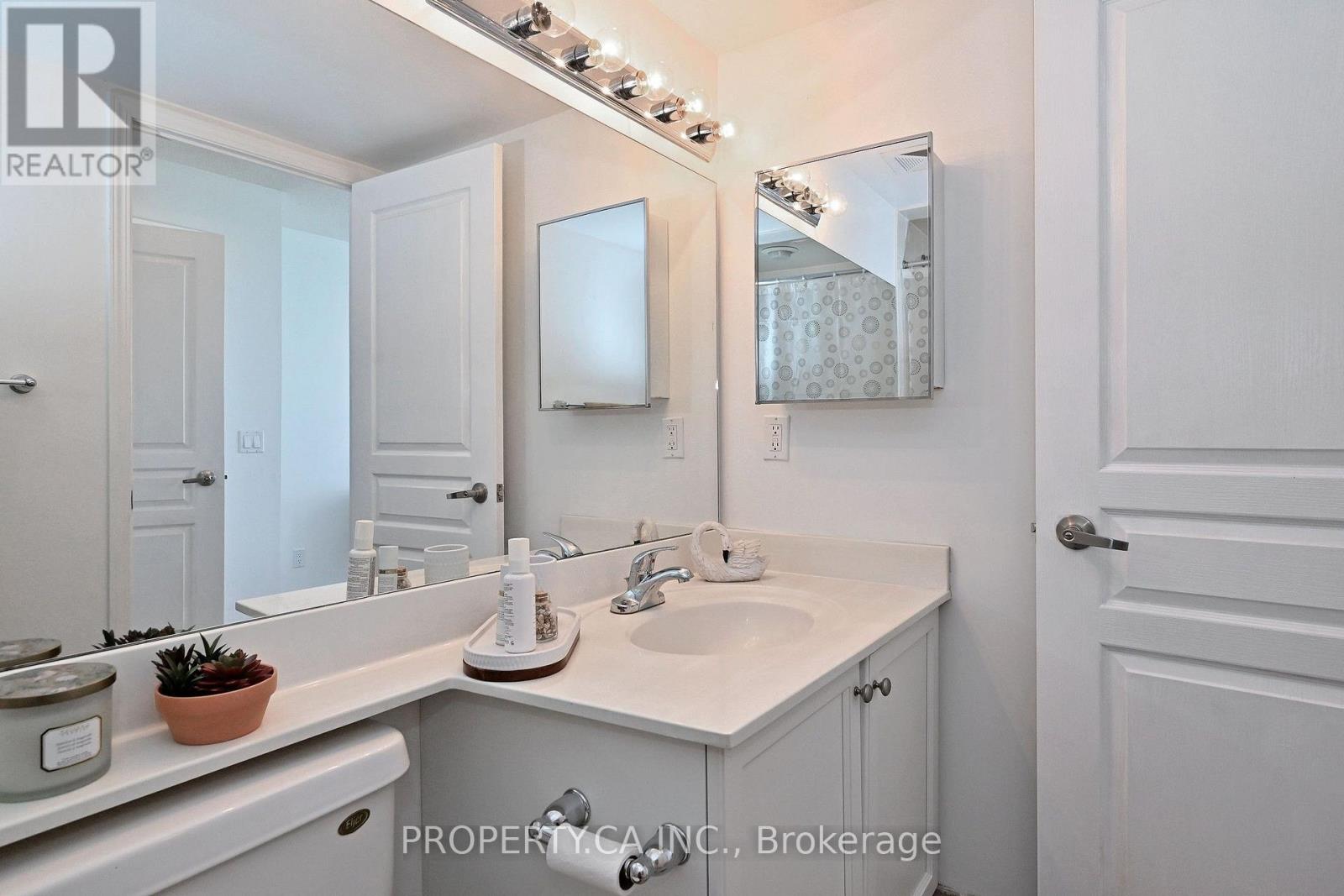 #1013 310 RED MAPLE ROAD - Image 13