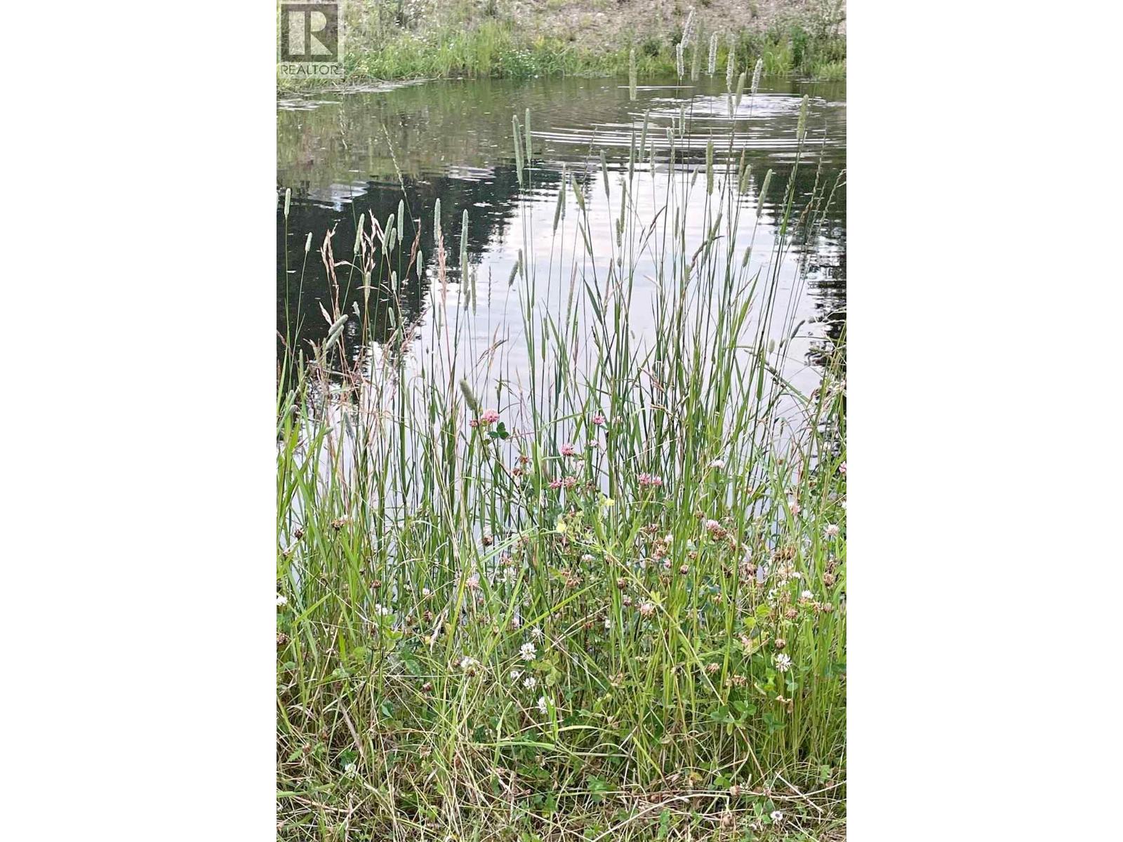 3360 Yellowhead Highway, Clearwater