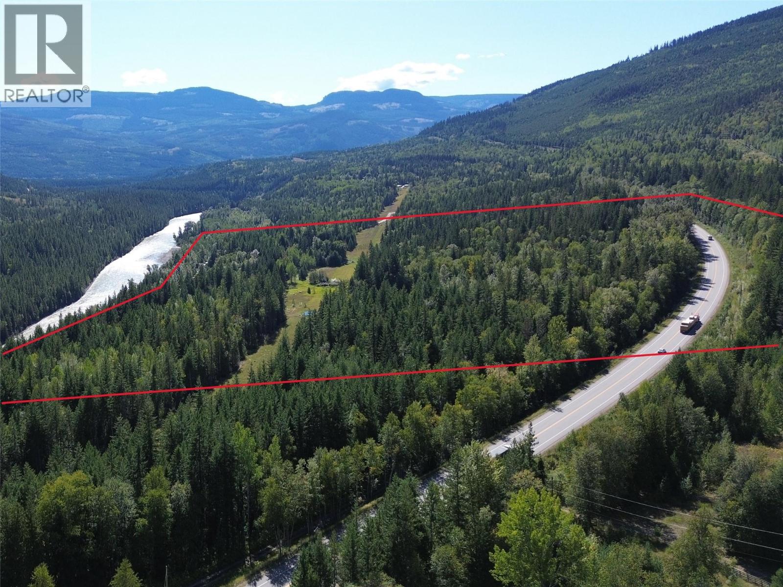 3360 Yellowhead Highway, Clearwater