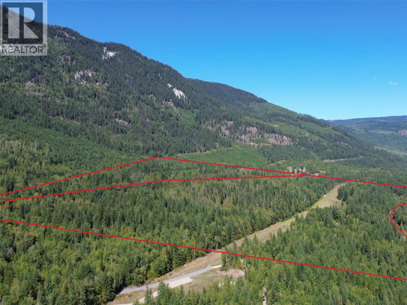 3360 Yellowhead Highway, Clearwater