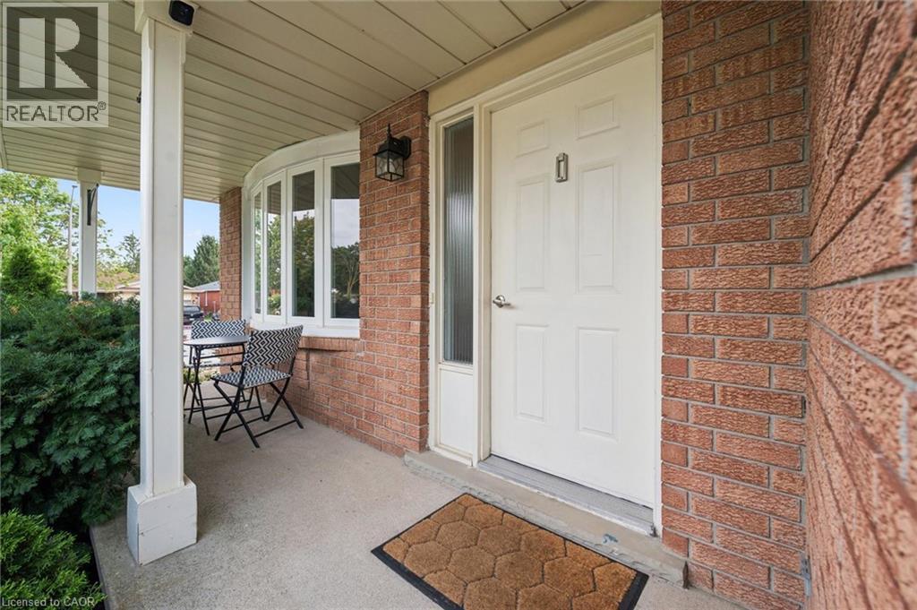139 BRIERDALE Drive — photo 2