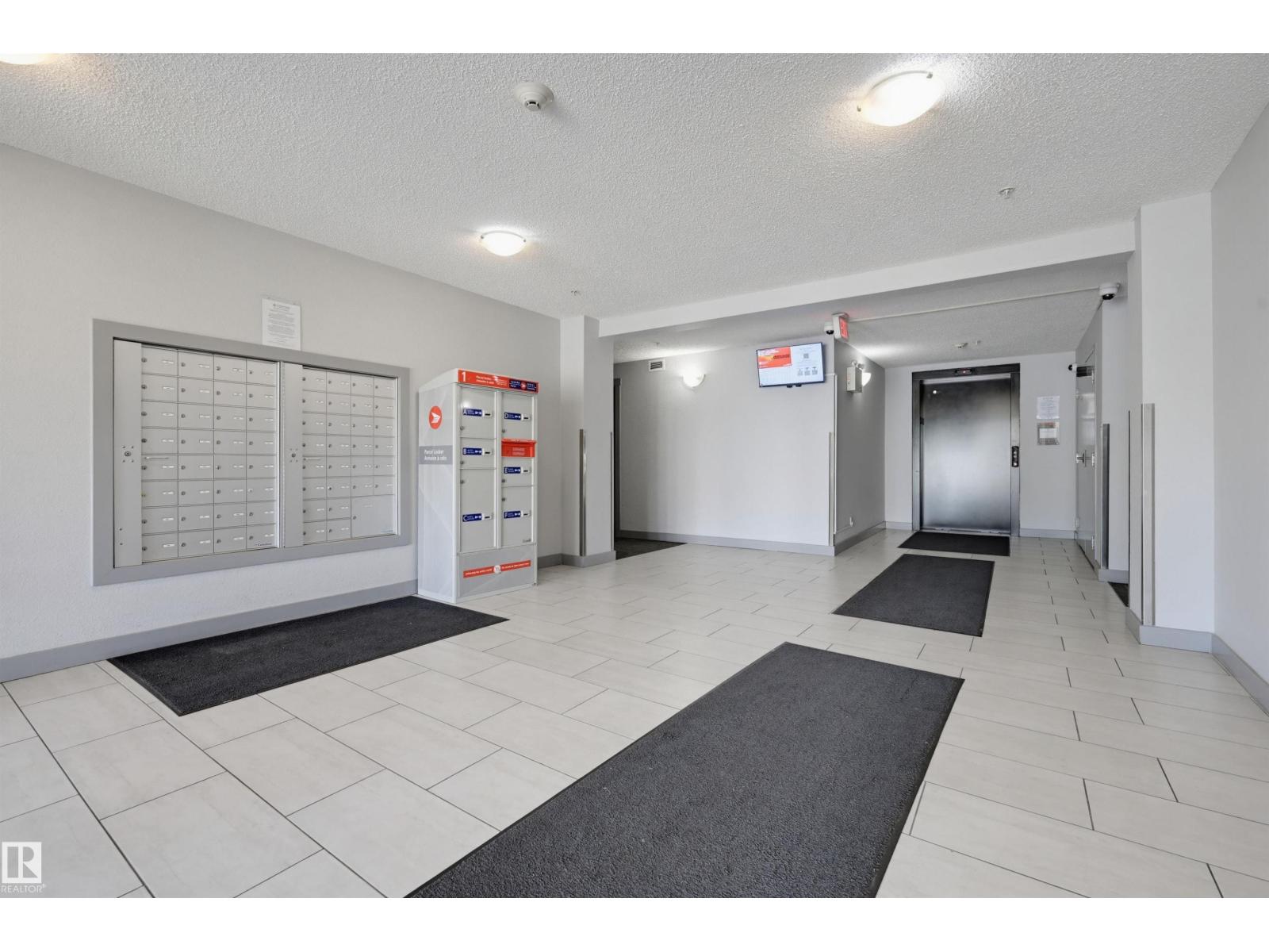 #415 11820 22 AV SW - 22