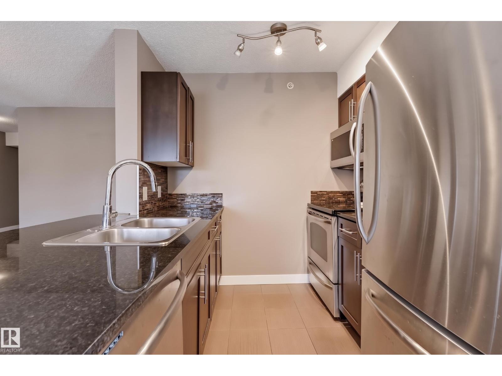 #415 11820 22 AV SW - 7