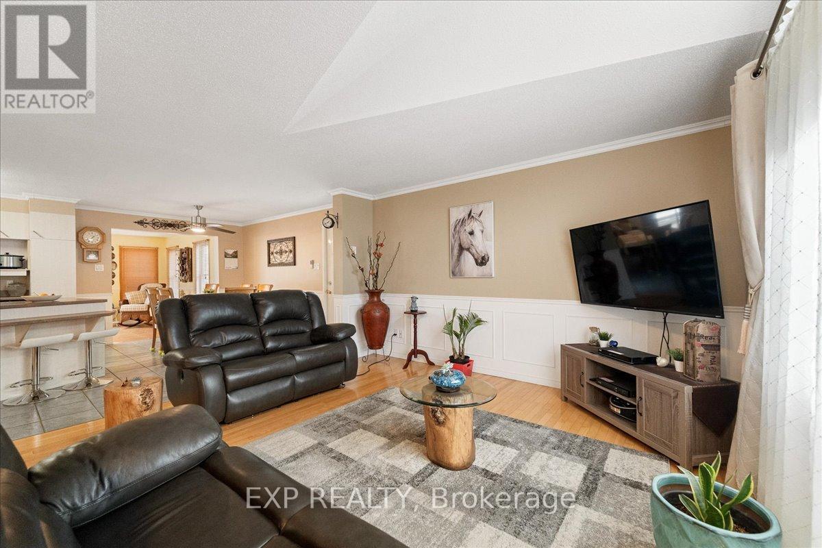213 LONGUEUIL STREET - Image 13
