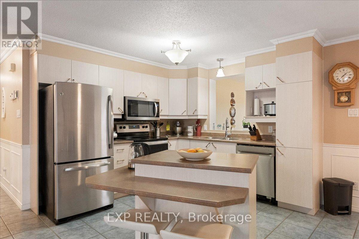 213 LONGUEUIL STREET - 19