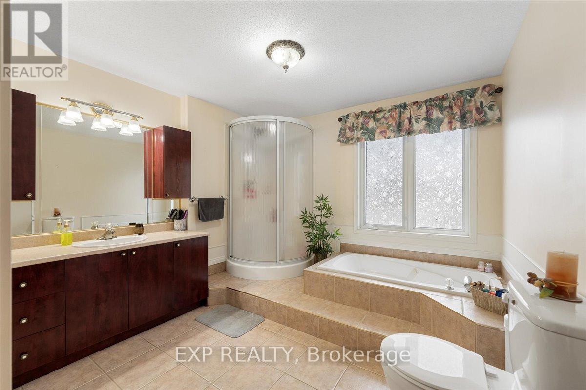 213 LONGUEUIL STREET - 31