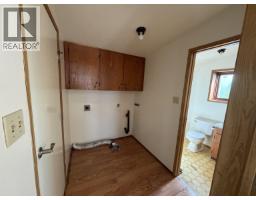 Foyer - 3715 2nd Avenue, Smithers, BC V0J2N0 Photo 6