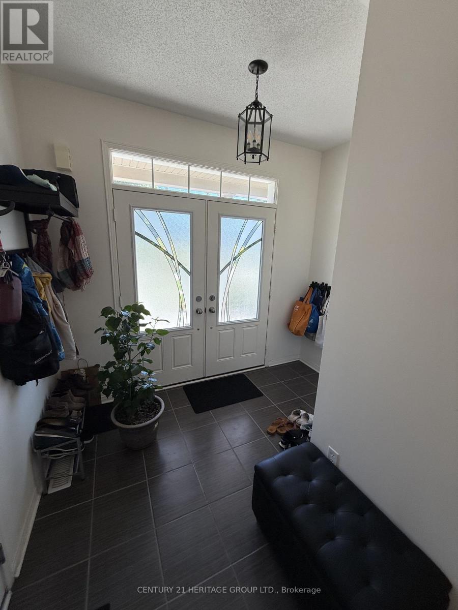 134 EDWIN CARR UPPER STREET, Clarington (Bowmanville) — photo 3