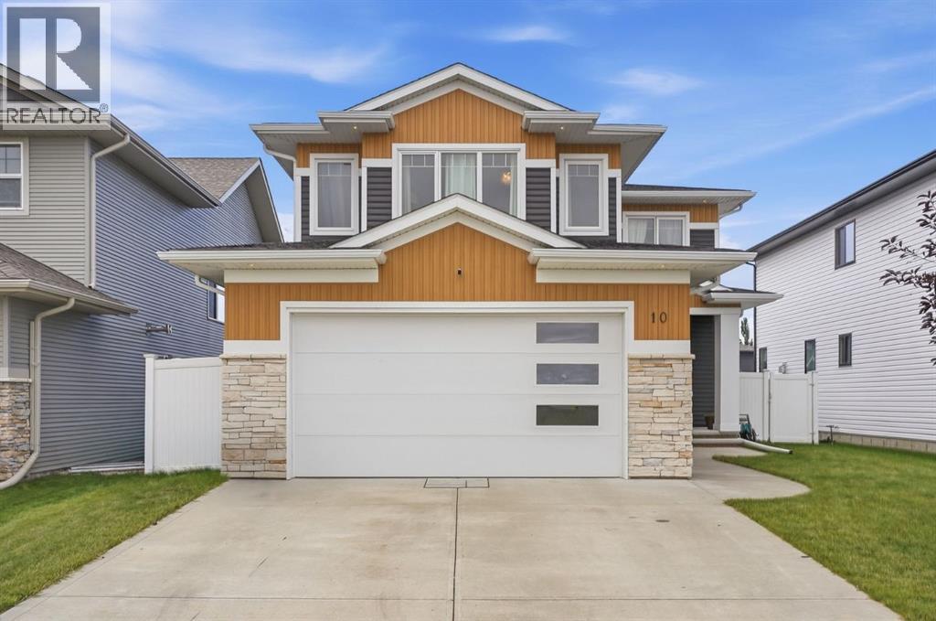10 Mitchell Crescent - 1
