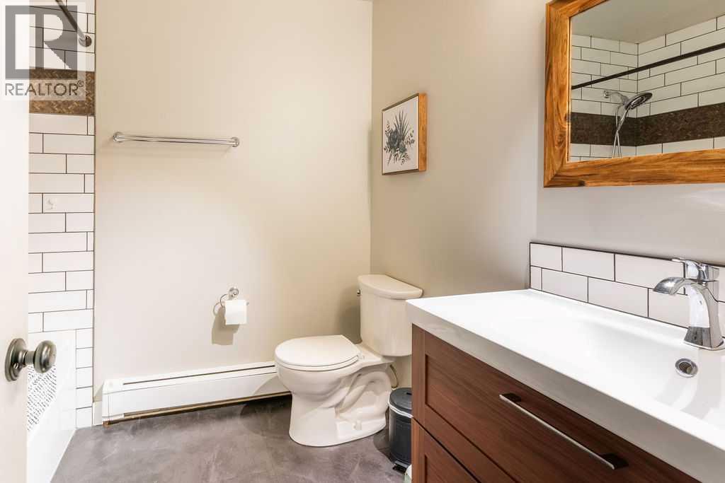 5920 53 Avenue - 12