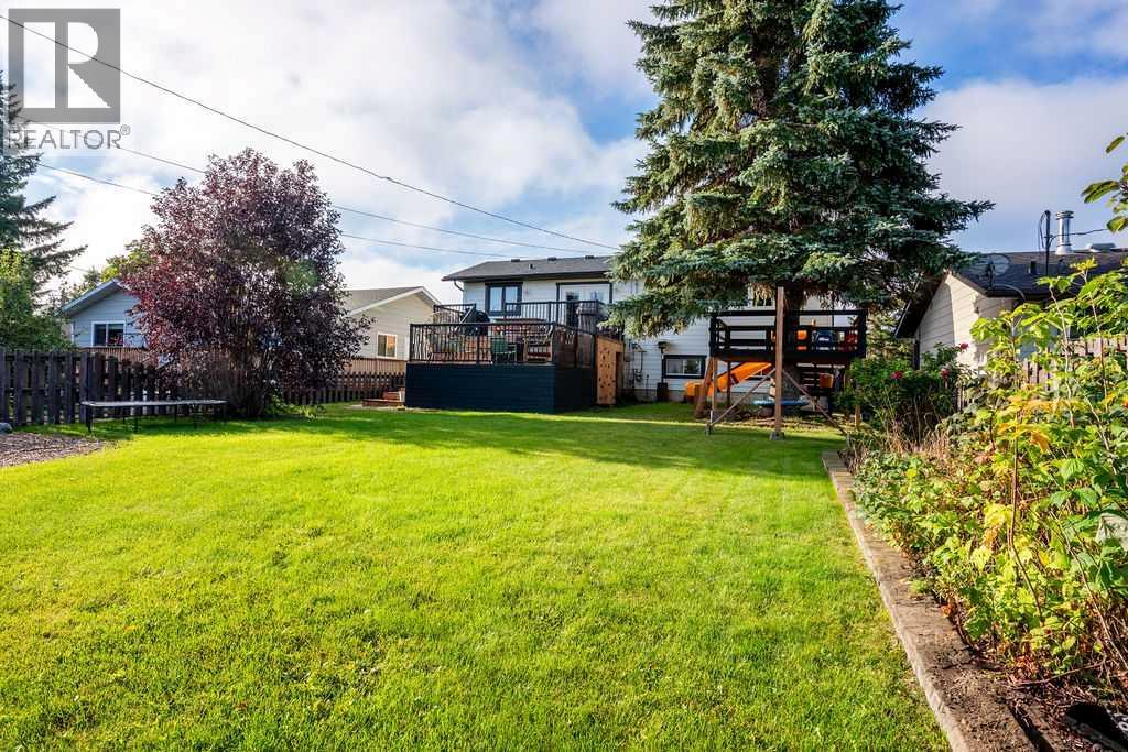 5920 53 Avenue - 28