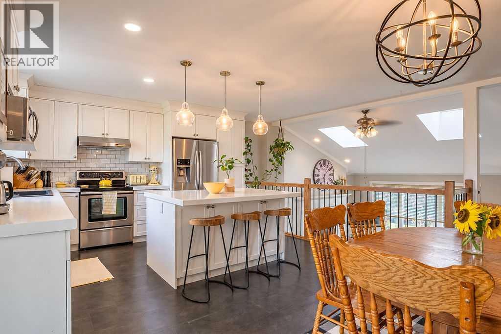 5920 53 Avenue - 8
