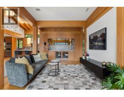 7465 Treetop Lane, Whistler, BC V8E0E9 Photo 10
