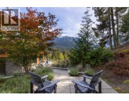7465 Treetop Lane, Whistler, BC V8E0E9 Photo 14