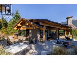 7465 Treetop Lane, Whistler, BC V8E0E9 Photo 15