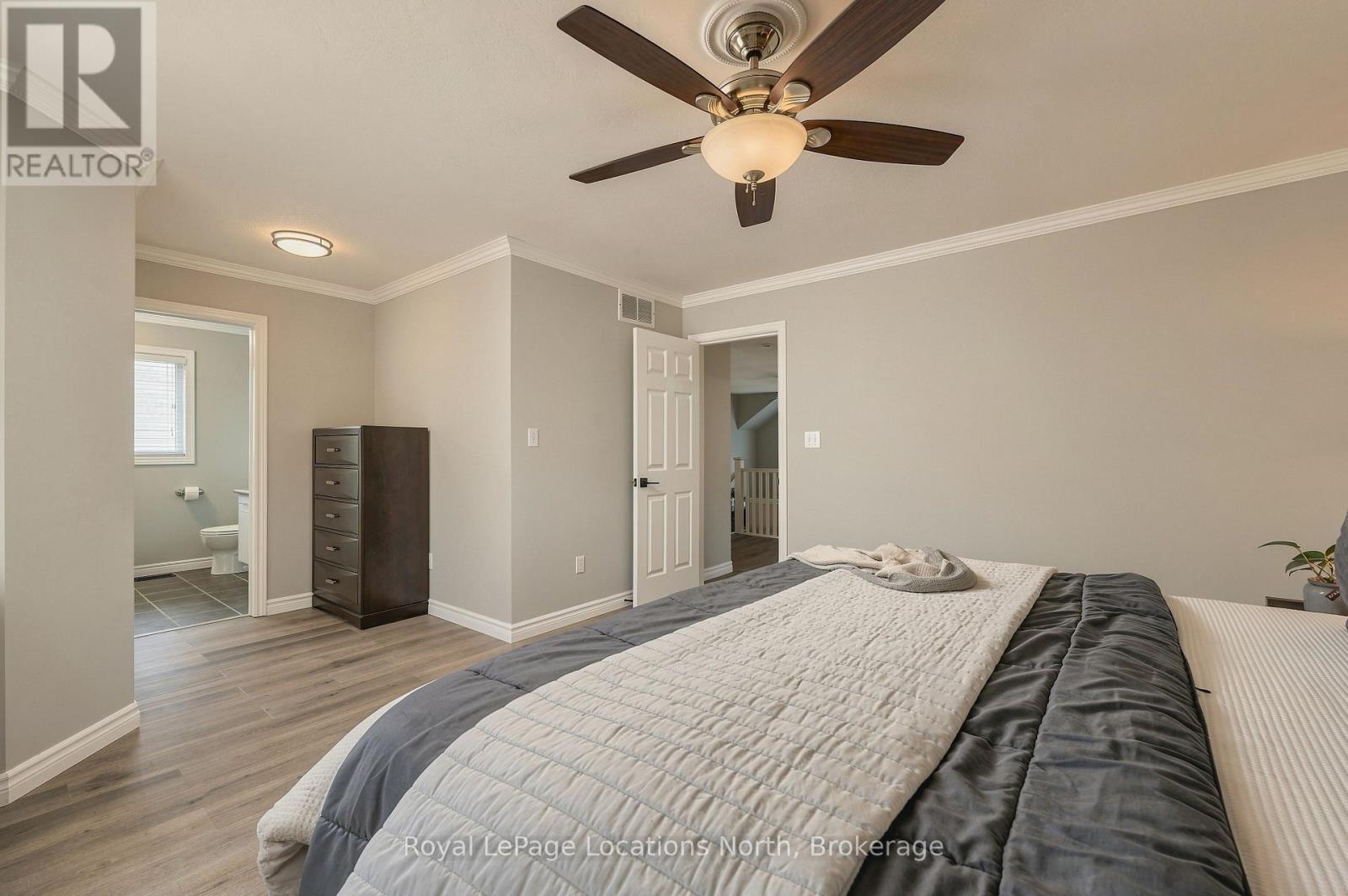 20 HIGHLANDS CRESCENT - Image 26