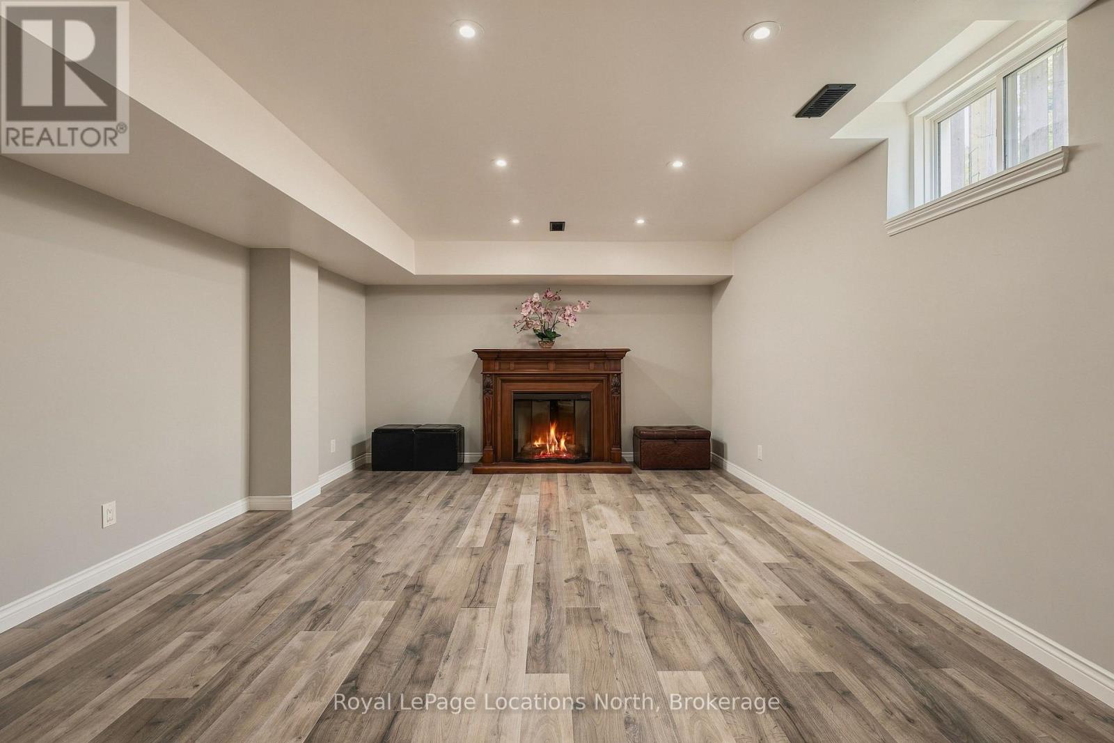 20 HIGHLANDS CRESCENT - Image 38