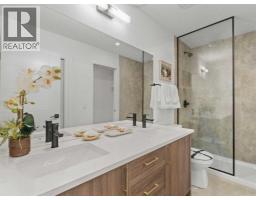 A121, 2026 81 Street SW - photo 16
