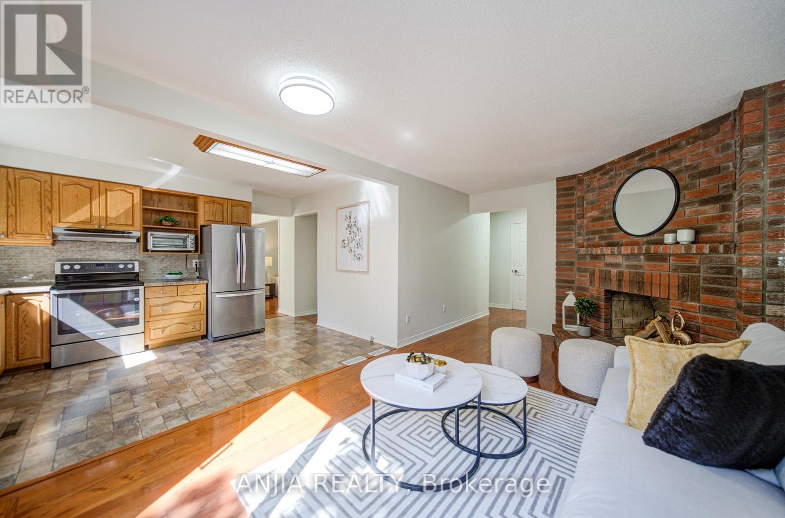 77 ROYAL PALM DRIVE - 10