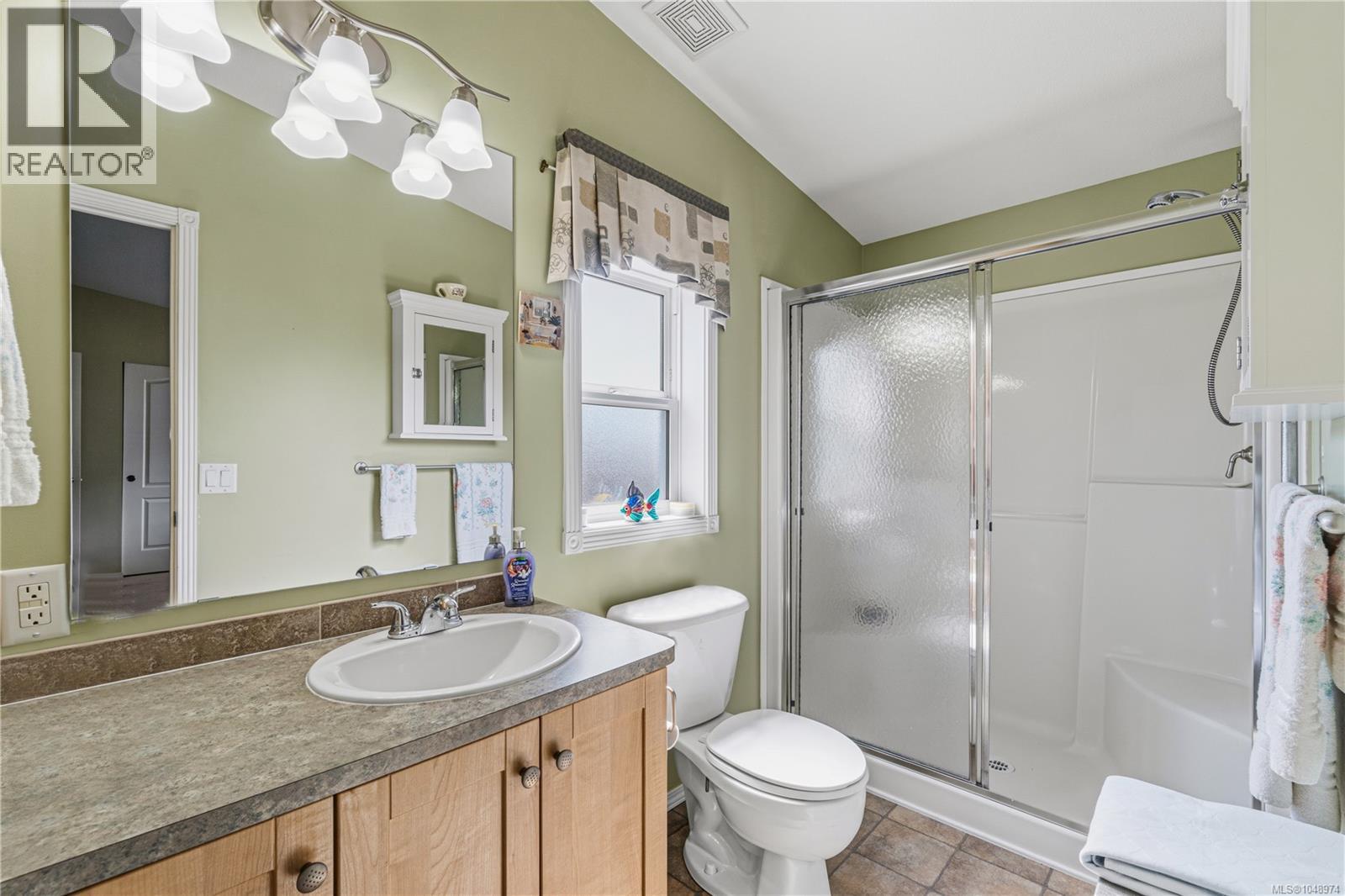 16 386 Craig St, Parksville