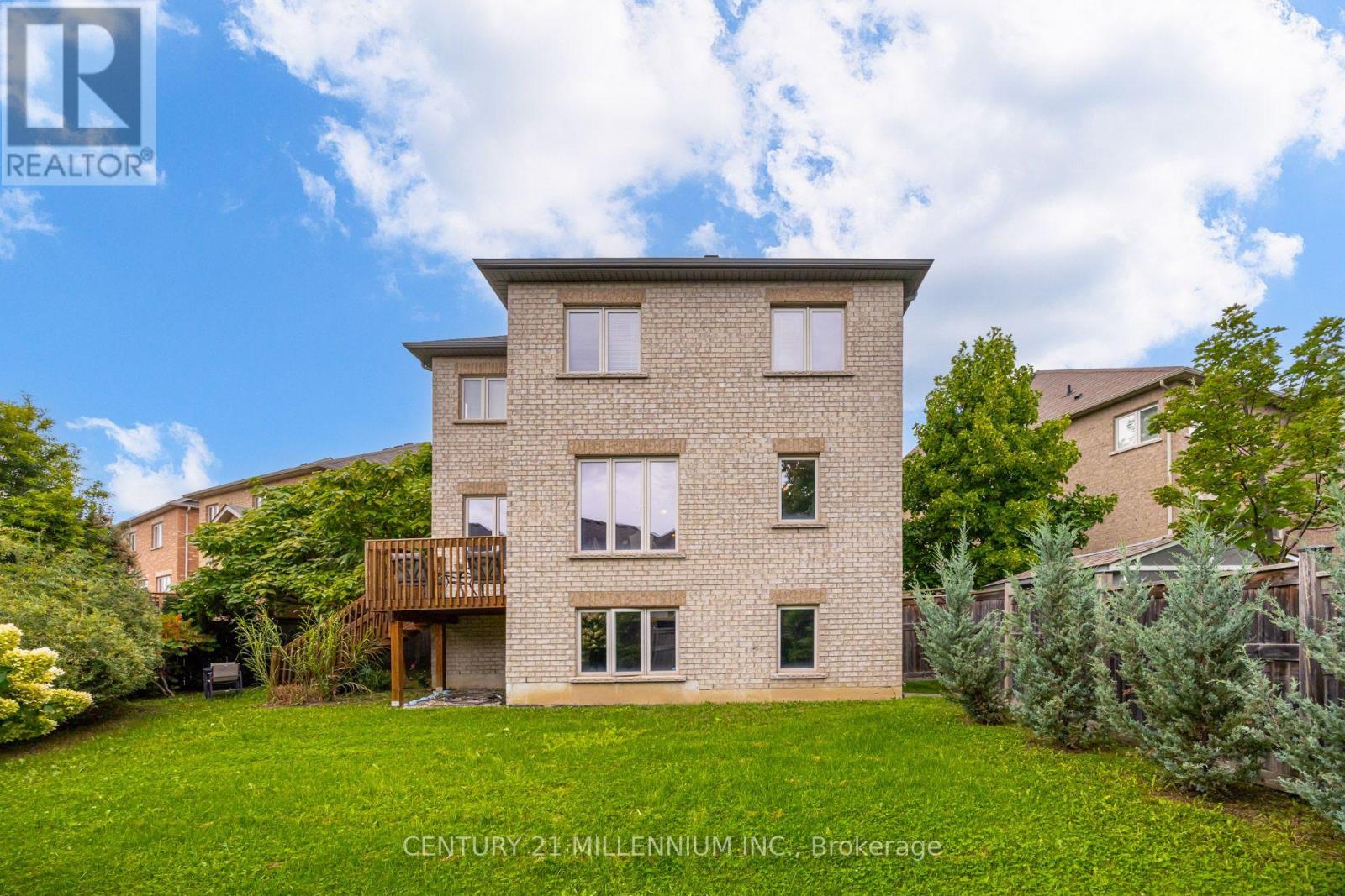 17 ISLAND GROVE - Image 45