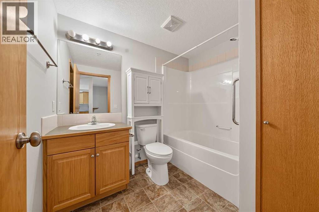 #2154 151 Country Village Road NE - Image 26