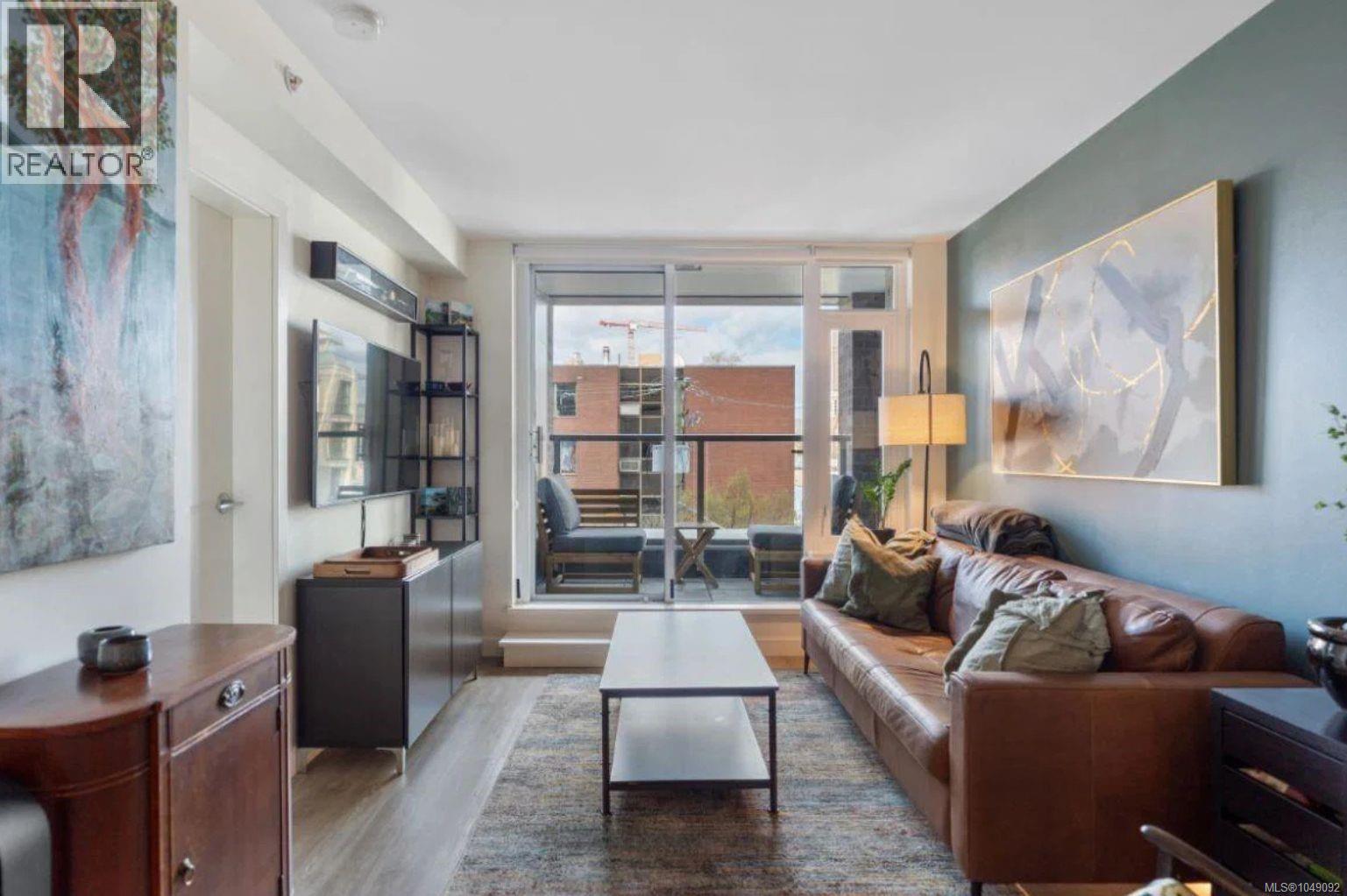 #401 845 Johnson St - Image 9